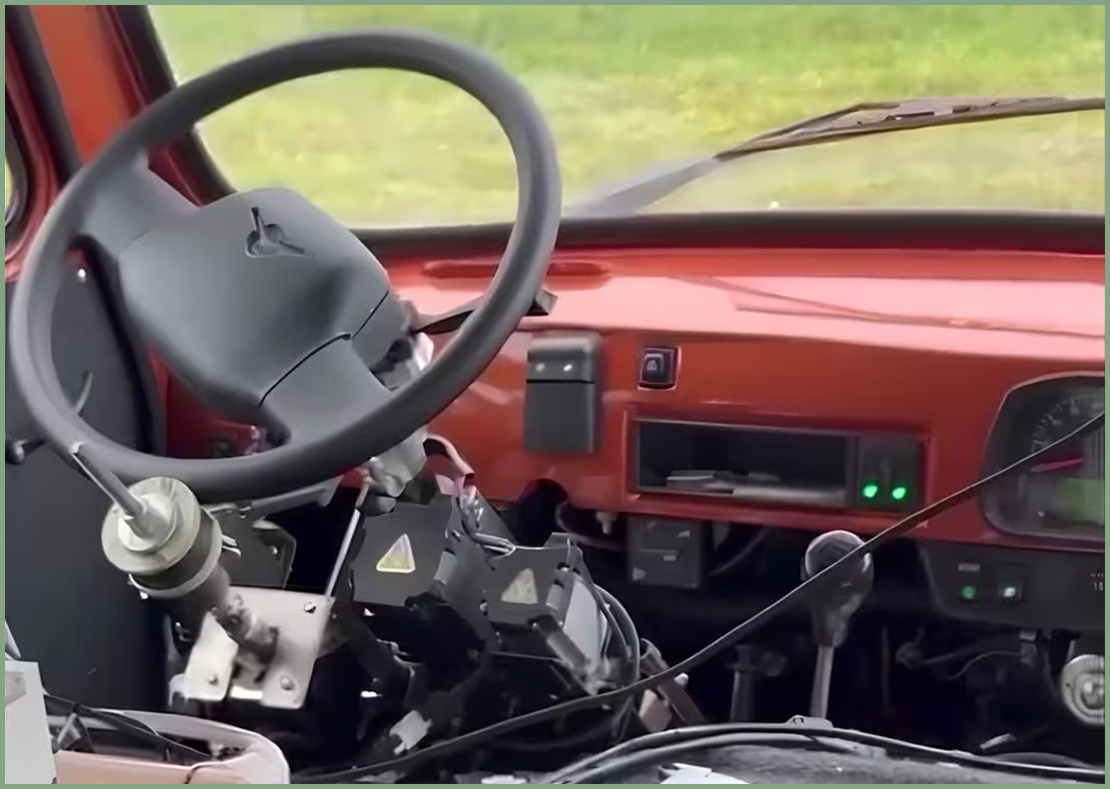 В зоне СВО появилась беспилотная буханка — это круче кибертрака!